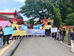 DPW ALAMP AKSI Geruduk Poldasu Desak Usut Tuntas Pungli di Padang Sidimpuan.