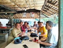 Humas Polres Batu Bara Colsys Bersama Kepala Desa.