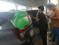 Mobil “Grab” Taksi Online Diduga Tak Bayar Pajak Reklame.