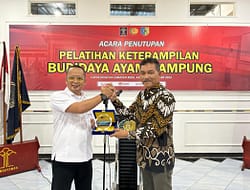Kalapas Kelas IIA Labuhan Ruku Tutup Kegiatan Pelatihan Budidaya Ayam Kampung.