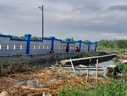 Camat & Sekcam Tanjung Tiram Tertutup di Konfirmasi Soal Pengecetan Pagar.