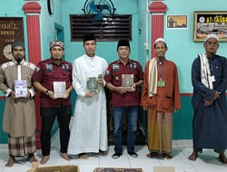 Lapas Kelas IIA Labuhan Ruku Menerima Bantuan Al-Qur’an Dan Buku Tuntunan Sholat Lengkap.