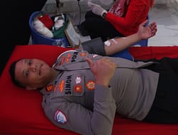 Satlantas Polres Batu Bara Bakti Kesehatan Donor Darah Hari Lalu Lintas Bhayangkara Ke-70.