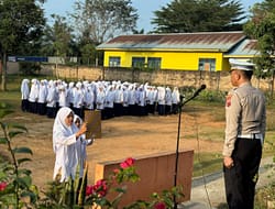Polisi Gelar “Police Goes To School” di MTsN Batu Bara, Sosialisasi Keselamatan Lalu Lintas untuk 200 Siswa
